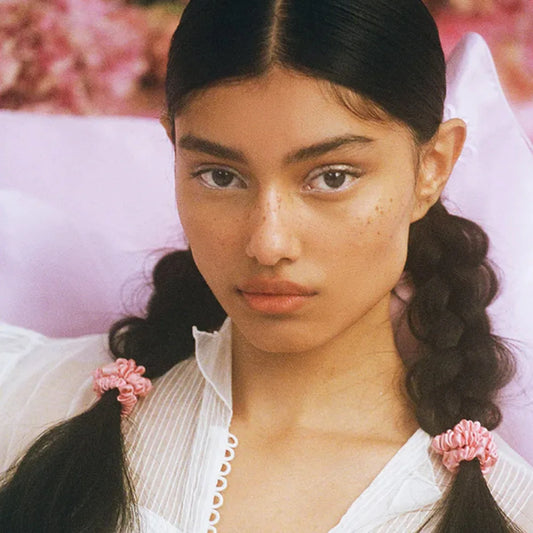 ربطة شعر من الحرير المطاطي للنساء